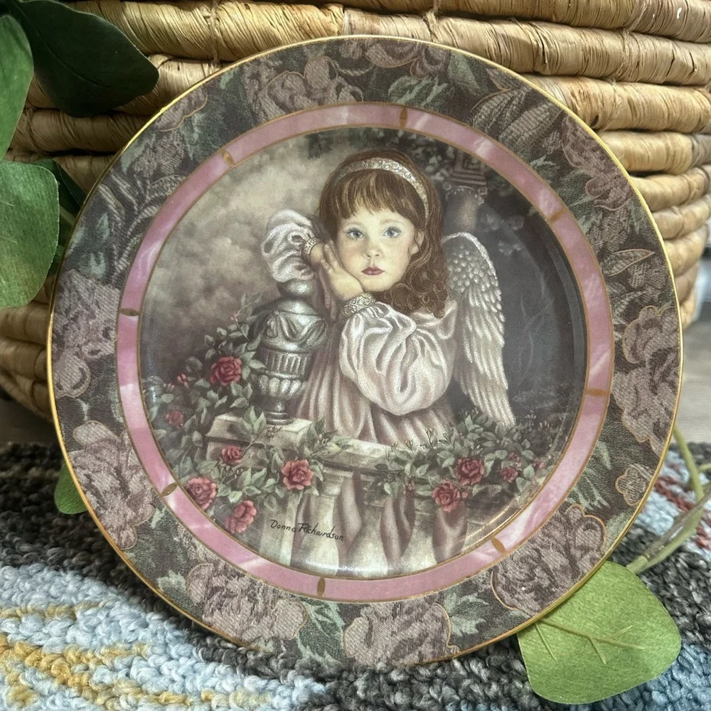 Vintage Wall Decor Plate Precious Angel Little Girl ‘Hope’ by Donna Richardson